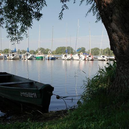 Pensjonat Nad Jeziorem Hotell Myślibórz Exteriör bild