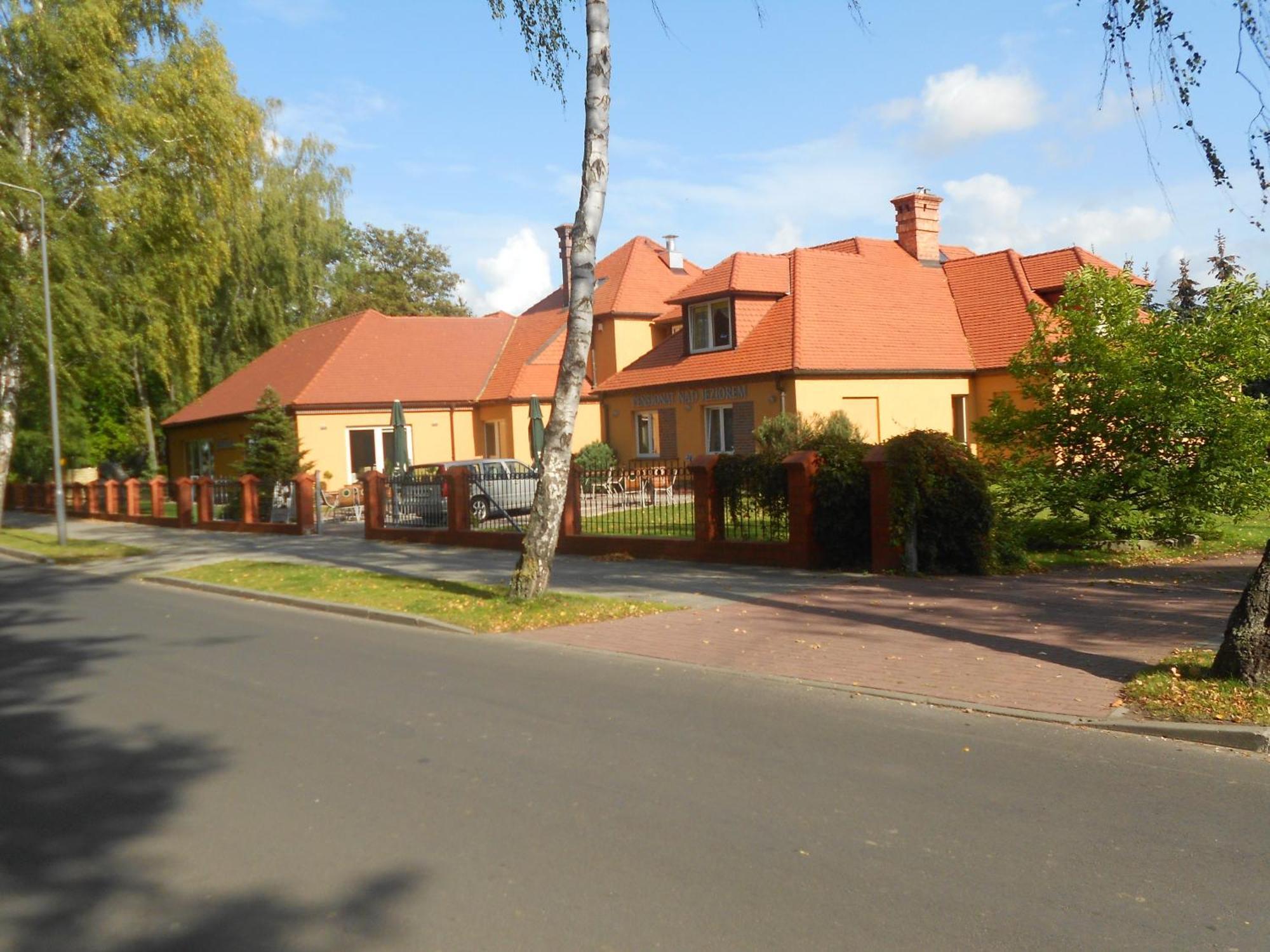 Pensjonat Nad Jeziorem Hotell Myślibórz Exteriör bild