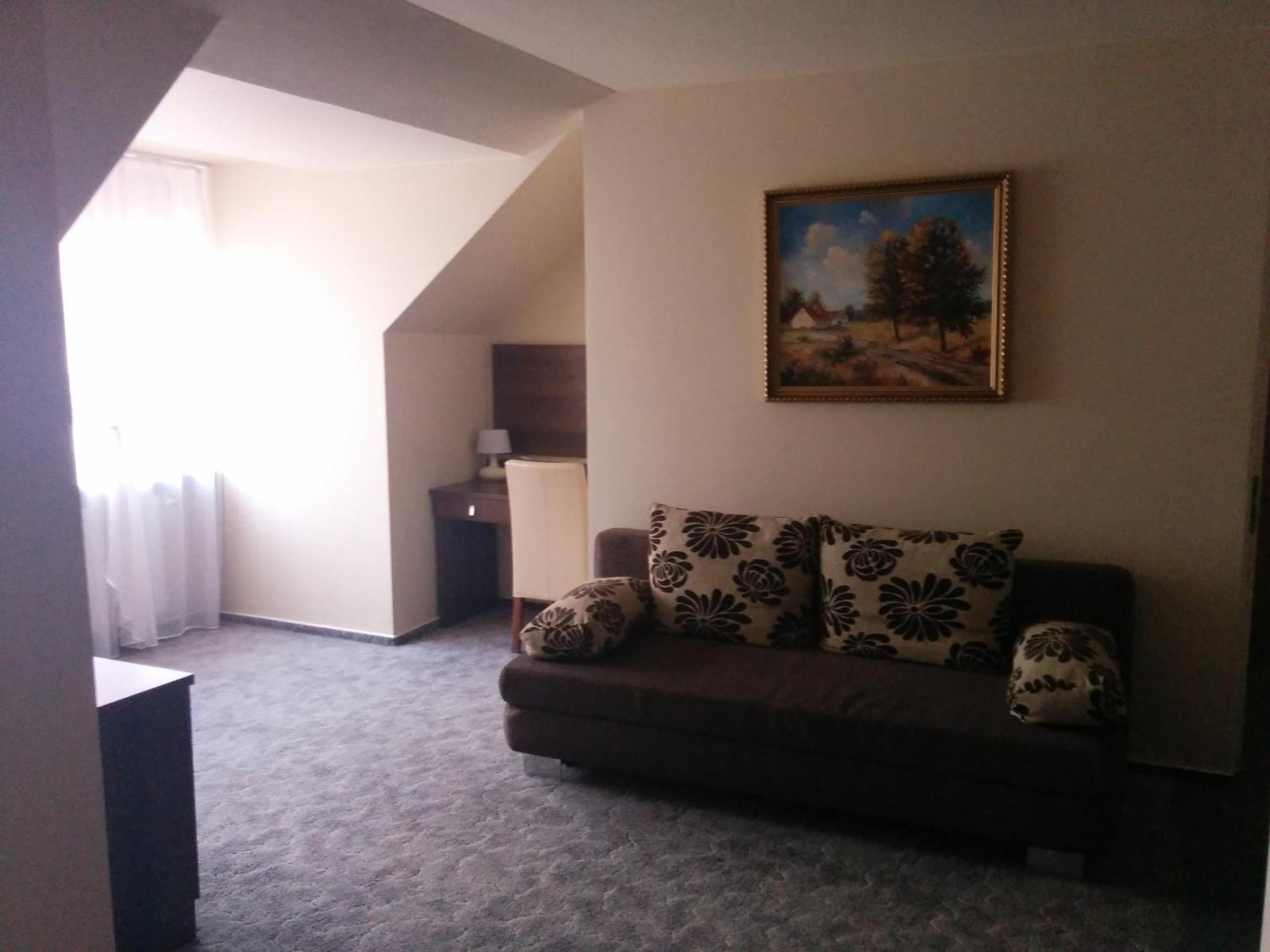 Pensjonat Nad Jeziorem Hotell Myślibórz Rum bild