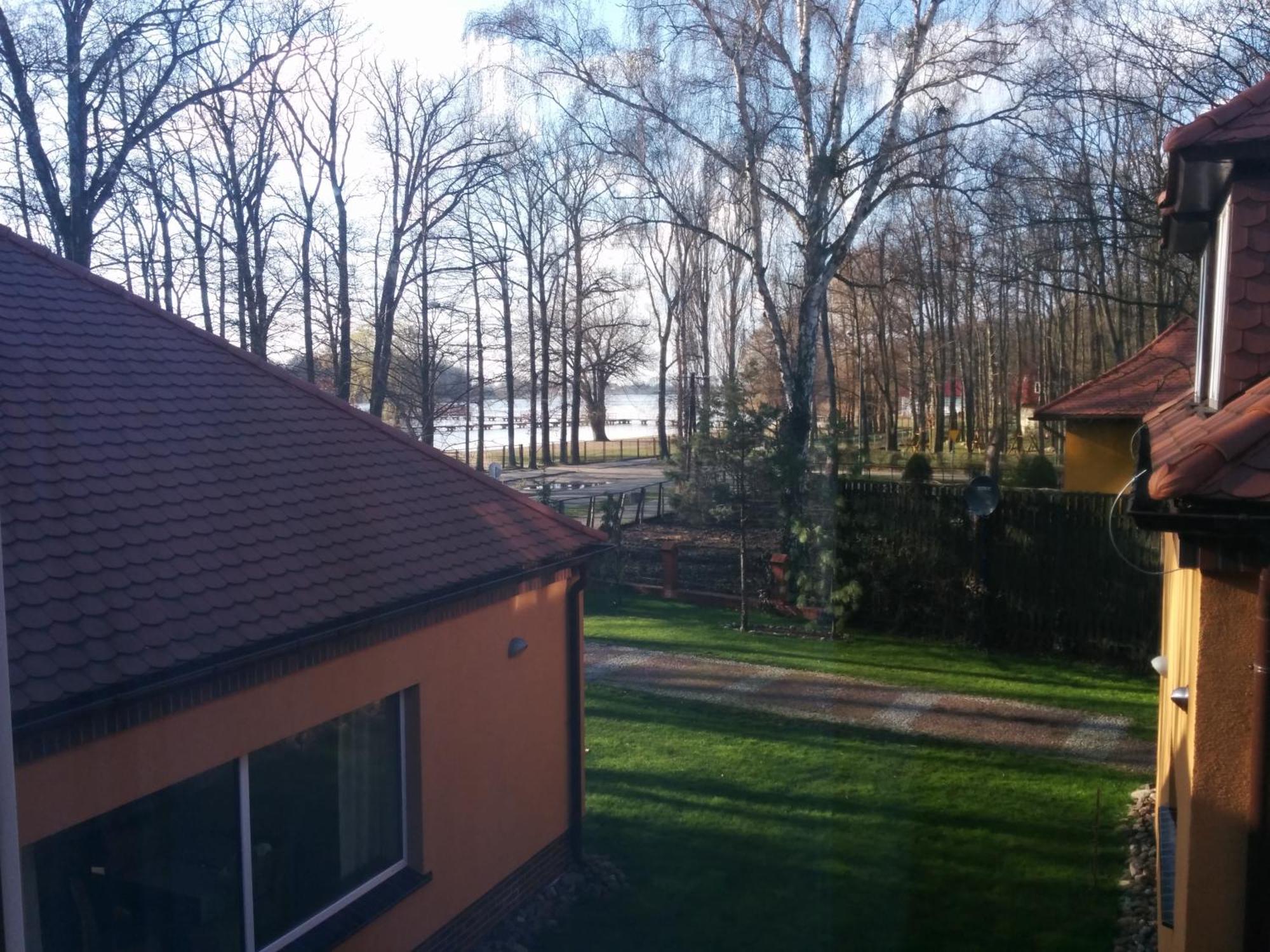 Pensjonat Nad Jeziorem Hotell Myślibórz Rum bild